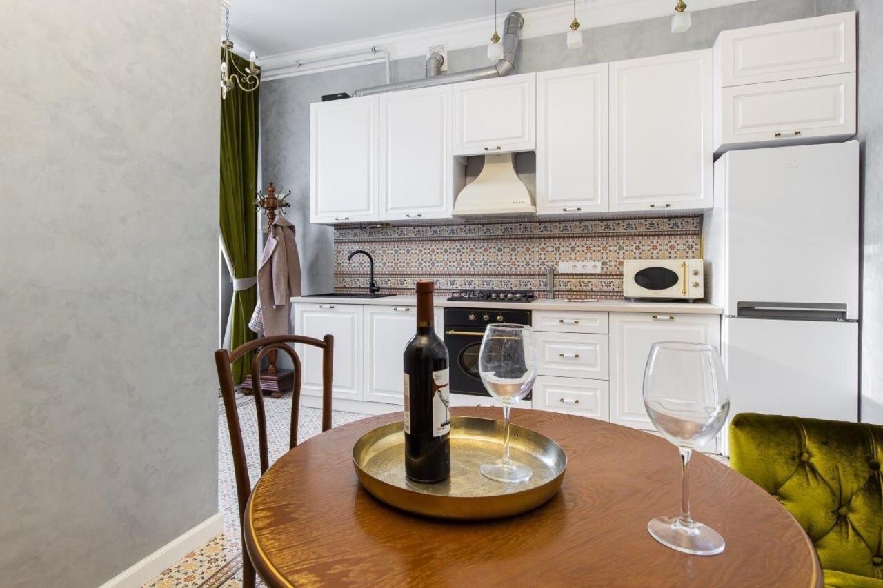 Смольського, 6 Apartment Лвив Екстериор снимка